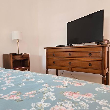 La Tour Noble Bed & Breakfast Saint-Saturnin  Exterior photo